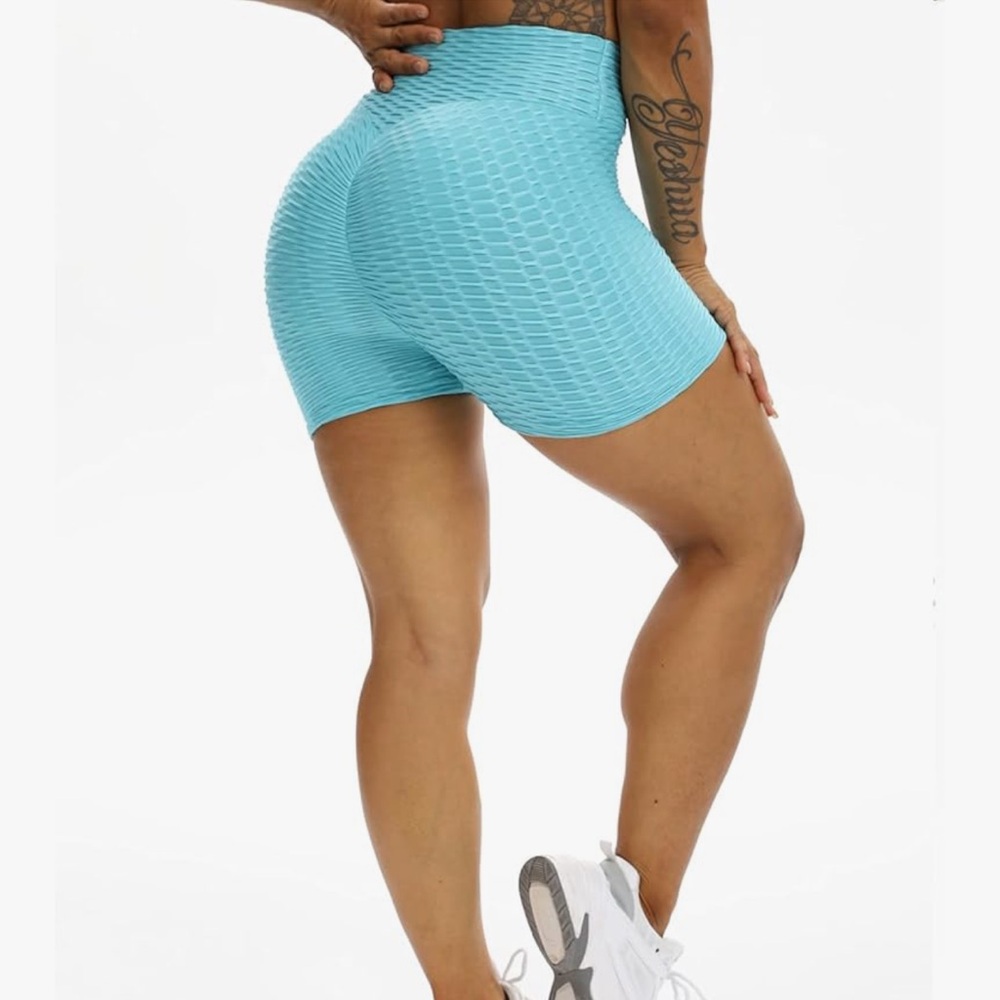 2 Pack of Scrunch Booty Lifting Gym Shorts